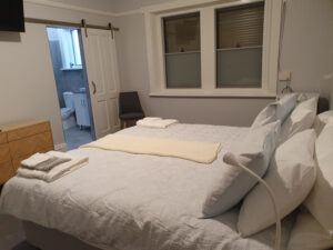 The Bend Abode - Deluxe King Suite