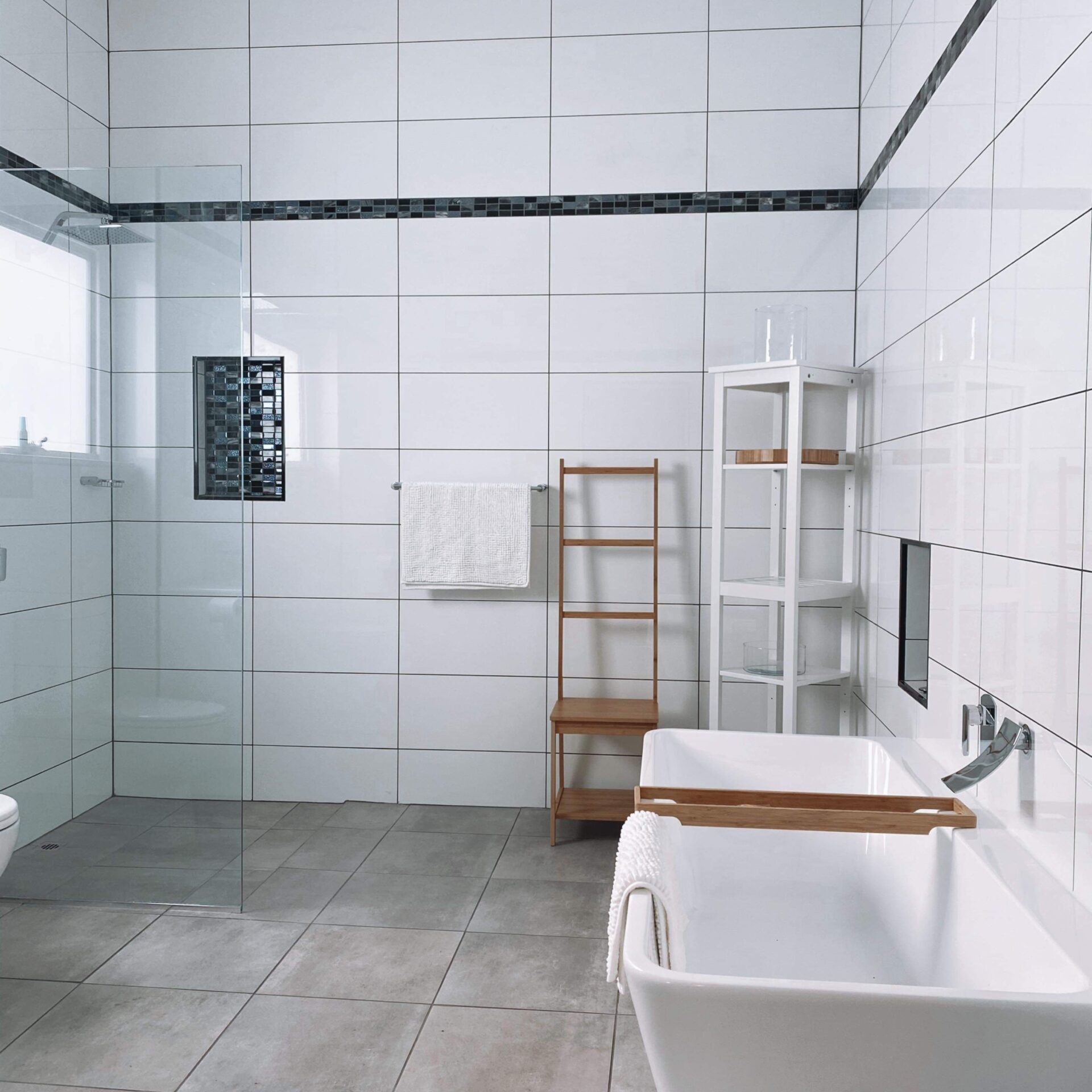 The Bend Abode Bathroom