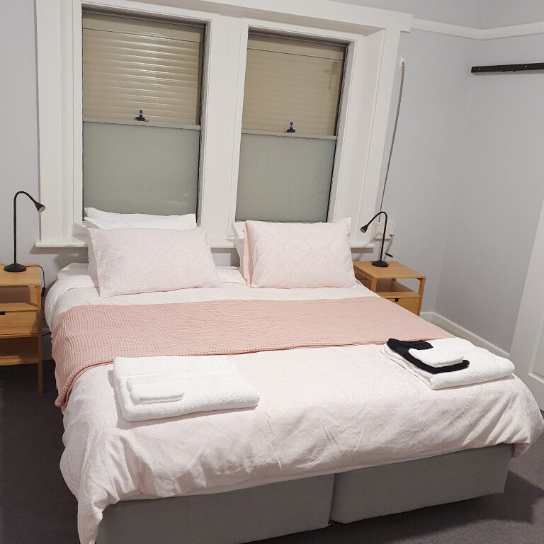 The Bend Abode - Room 3 - Deluxe King Room